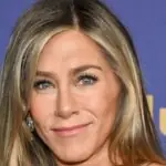 Jennifer Aniston Dazzles in Pearls & Diamonds Ensemble
